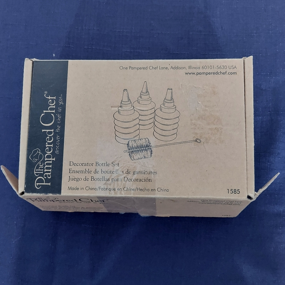 Pampered Chef Decorator Bottle Kit